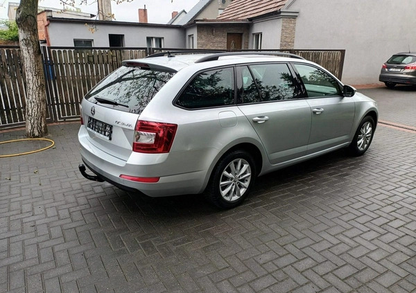 Skoda Octavia cena 41900 przebieg: 183000, rok produkcji 2016 z Brzeg Dolny małe 137